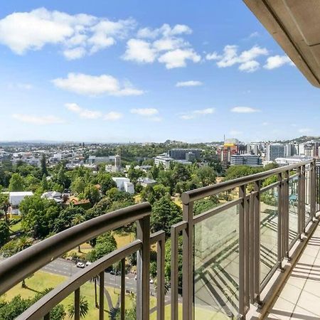 Bright One Bedroom Beauty With Balcony And Unbeatable Views Окленд Экстерьер фото